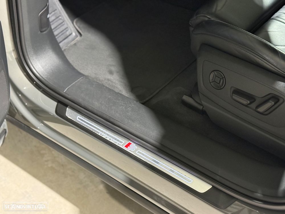 Audi Q8 e-Tron Sportback 50 quattro S line - 14