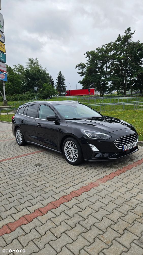 Ford Focus 1.0 EcoBoost Titanium - 1