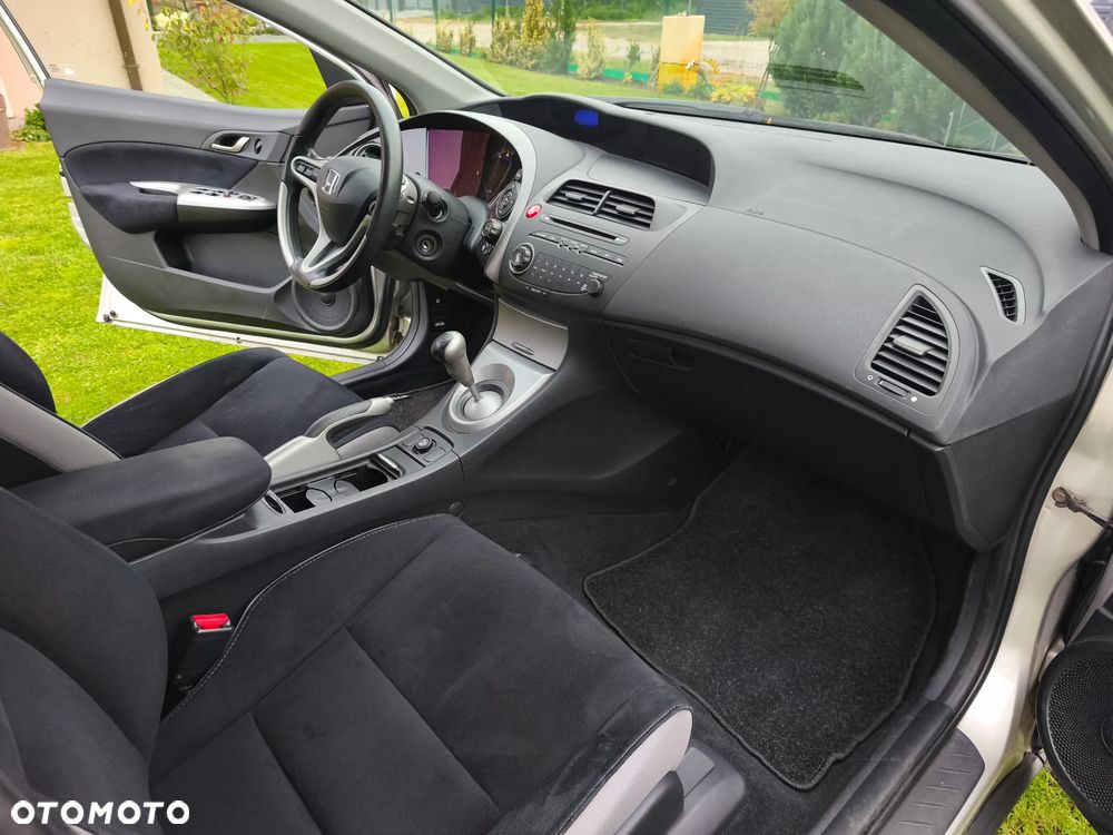 Honda Civic 1.4 Comfort - 22