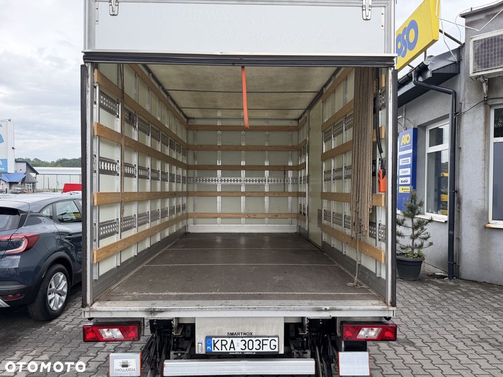 Ford Transit Trend - 18