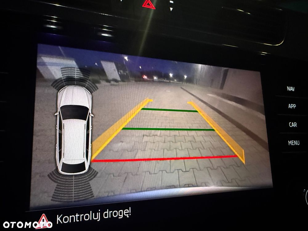 Skoda Superb 2.0 TDI Style DSG7 - 35