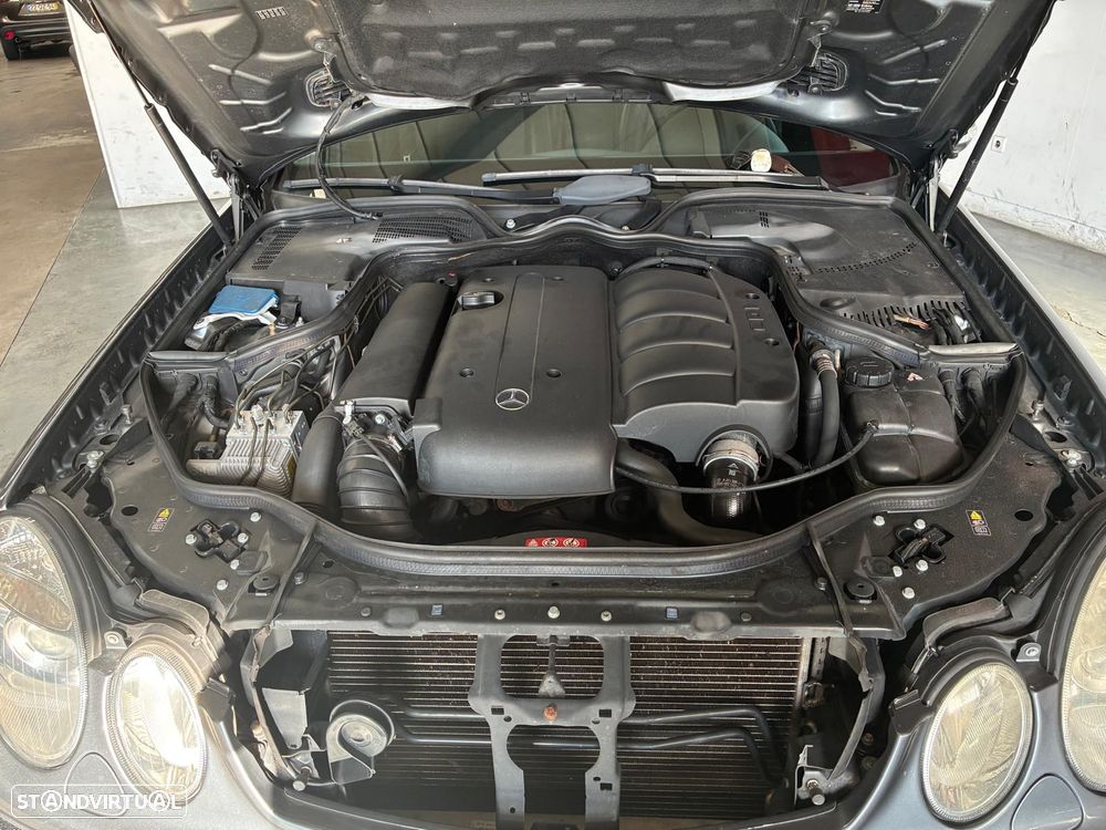 Mercedes-Benz E 220 CDi Avantgarde Aut. - 9
