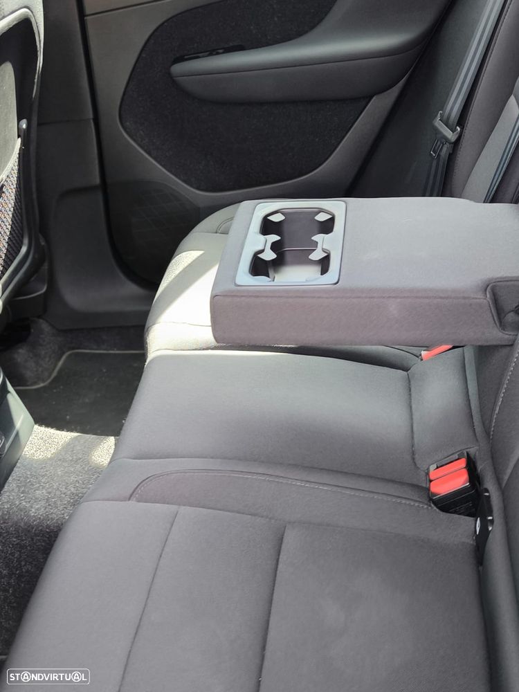 Volvo XC 40 1.5 T5 PHEV Momentum Plus - 4