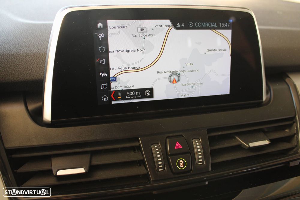 BMW 225xe Active Tourer - 11