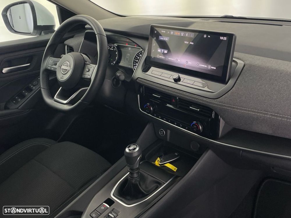 Nissan Qashqai 1.3 DIG-T Engage - 23