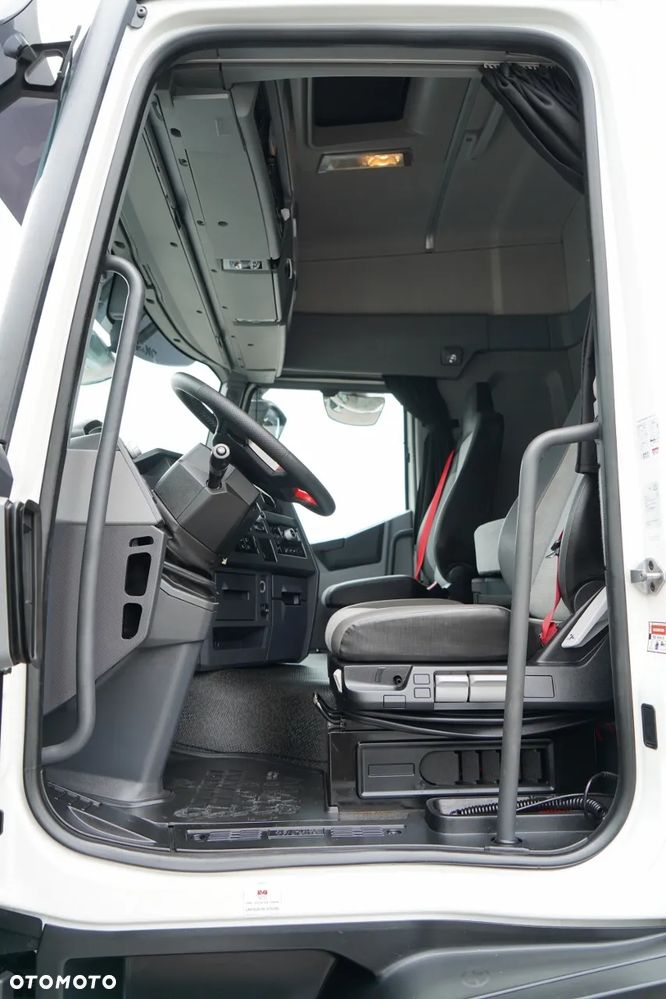 Renault T 430 / KOMPRESOR MOUVEX  / RETARDER / CAŁA NA PODUSZKACH  / EURO 6 - 24