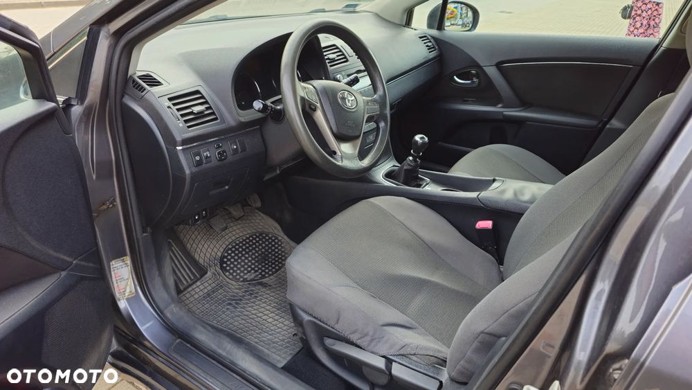 Toyota Avensis 2.0 D-4D 2010 - 10