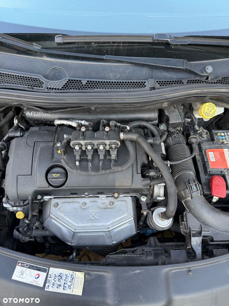 Peugeot 208 1.4 VTi Allure - 18