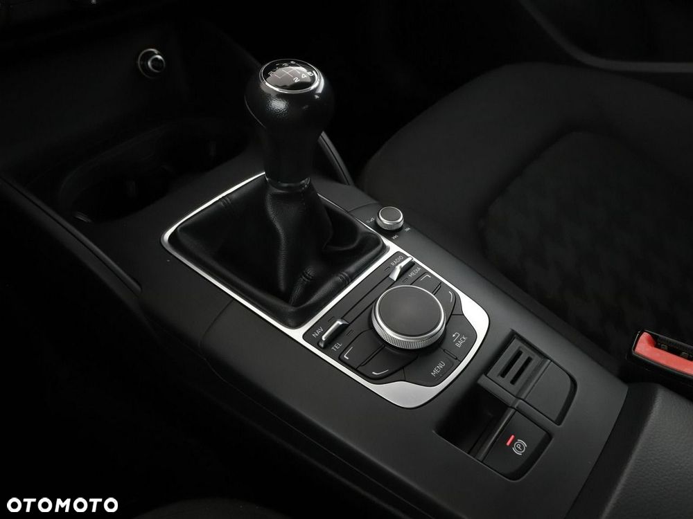 Audi A3 Sportback 2.0 TDI Attraction - 24