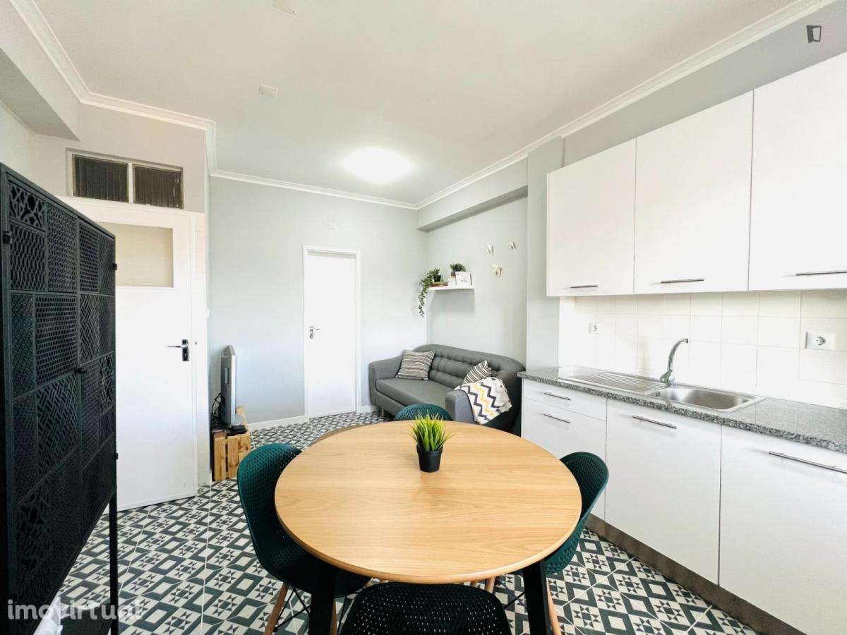 Quarto - localizado em Bairro do Sol Coimbra - Grande imagem: 2/6