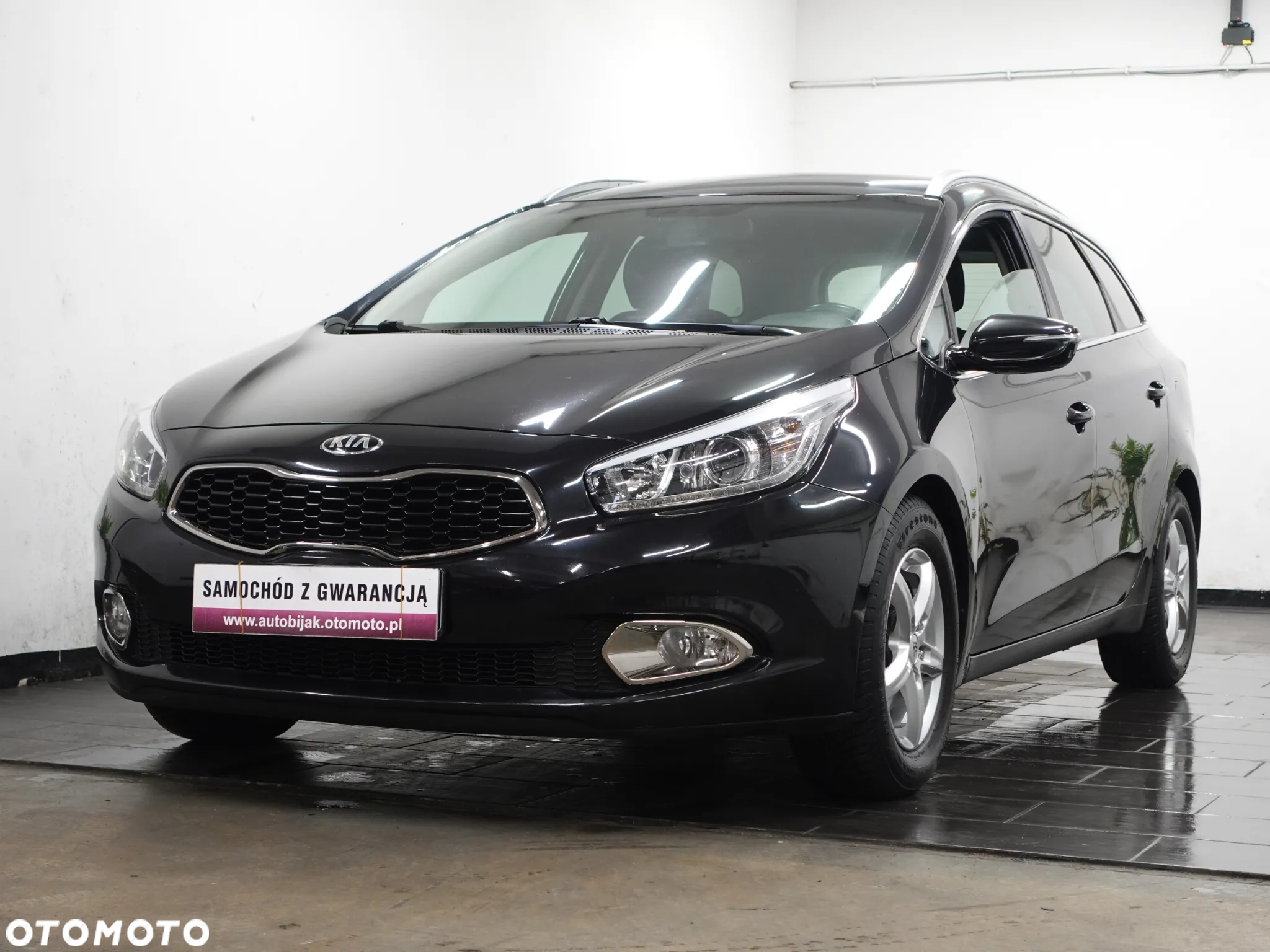 Kia Ceed 1.6 GDI ISG SW Spirit - 3
