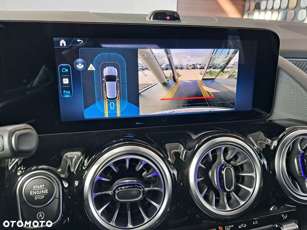 Mercedes-Benz GLA - 18