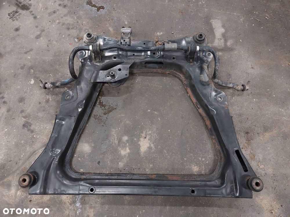 SANKI WÓZEK KOŁYSKA SILNIKA NISSAN PULSAR C13 - 1