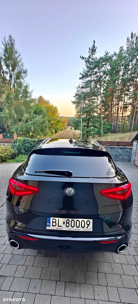 Alfa Romeo Stelvio 2.0 Turbo Veloce TI Q4 - 10