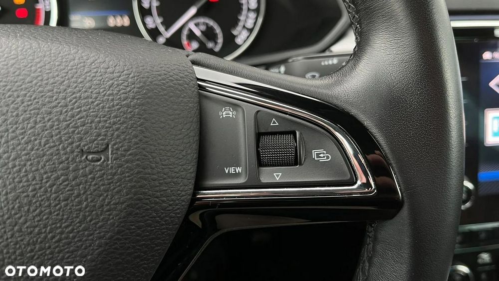 Skoda Superb 2.0 TDI DSG Premium Edition - 16