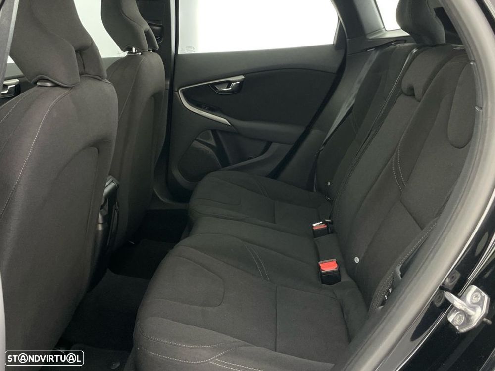 Volvo V40 Cross Country 2.0 D2 Pro - 12