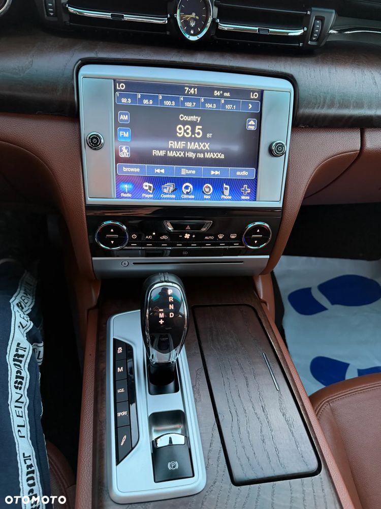 Maserati Quattroporte - 33