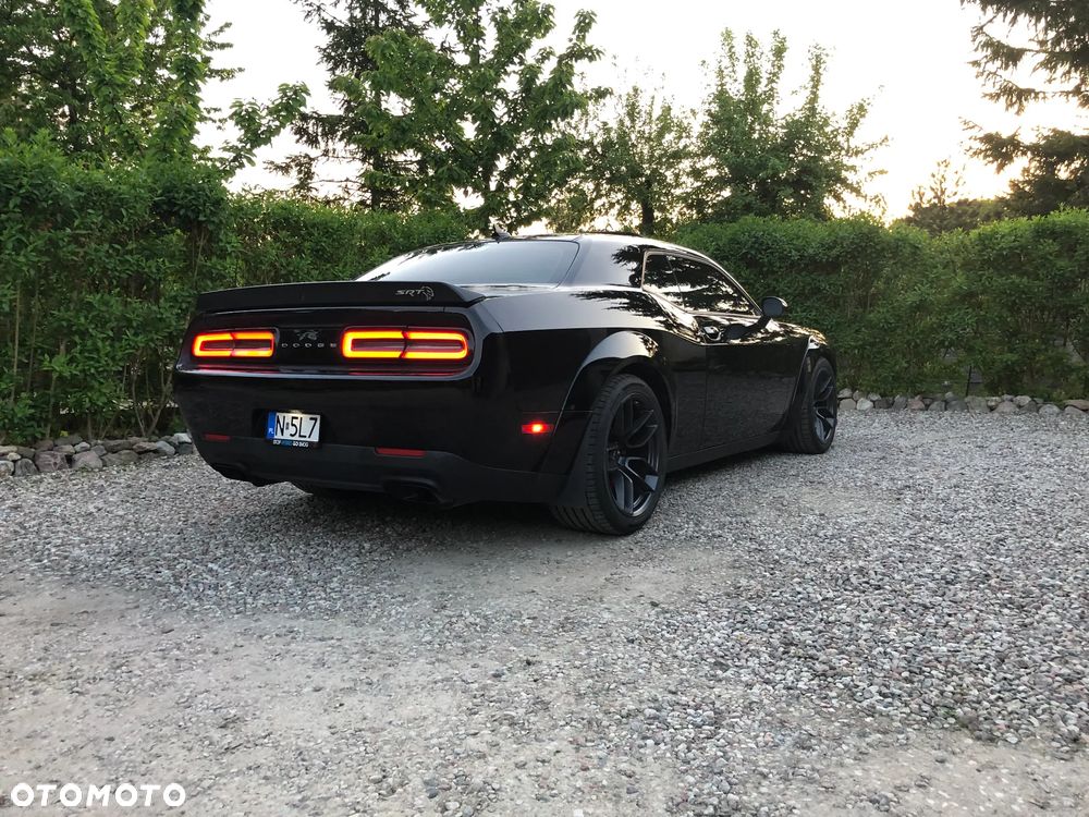 Dodge Challenger - 5