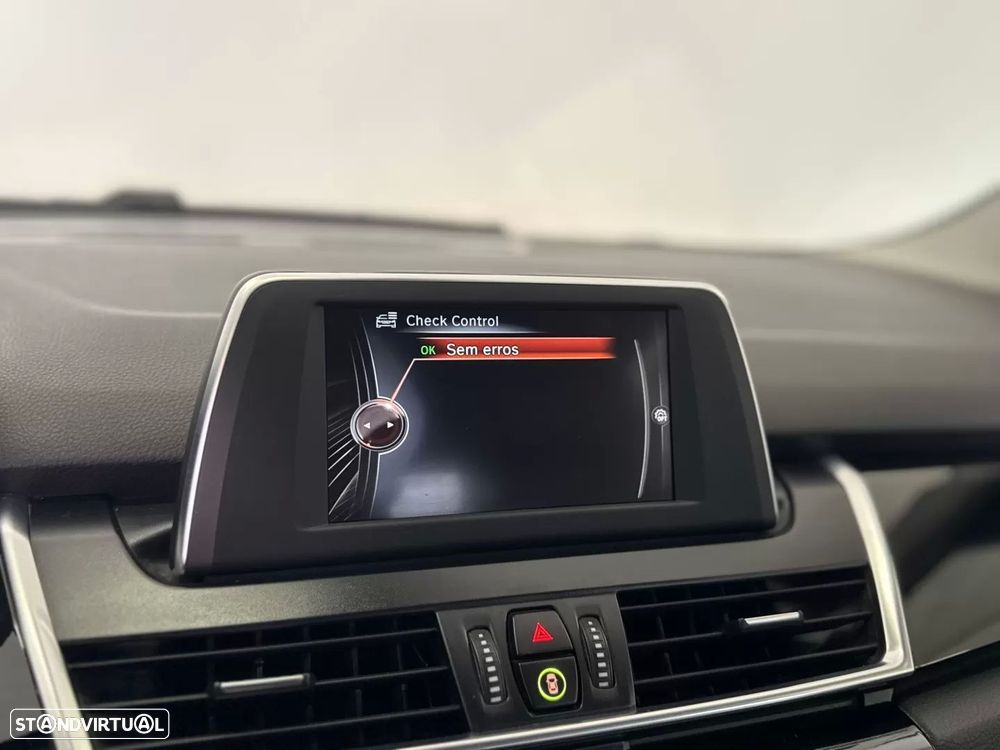 BMW 216 Gran Tourer d Line Sport - 34