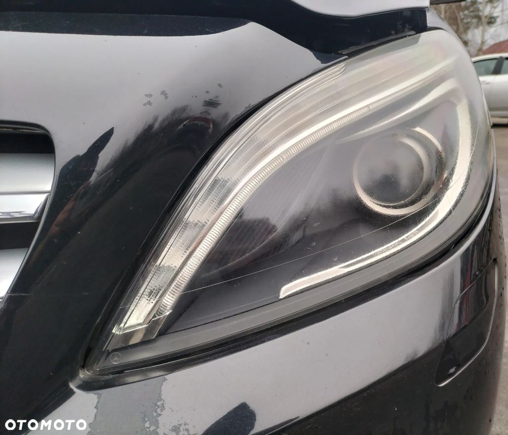 MERCEDES-BENZ B-KLASA W246 XENON LAMPA LEWA PRZEDNIA A2468201561 EUROPA
