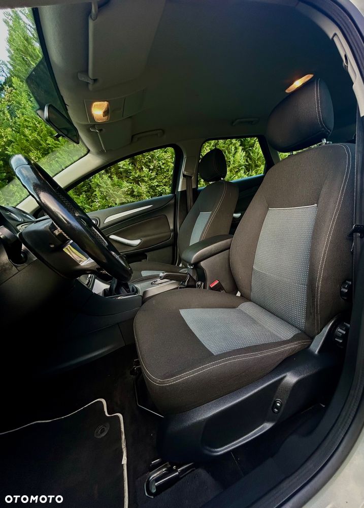 Ford Mondeo 1.6 Trend - 11