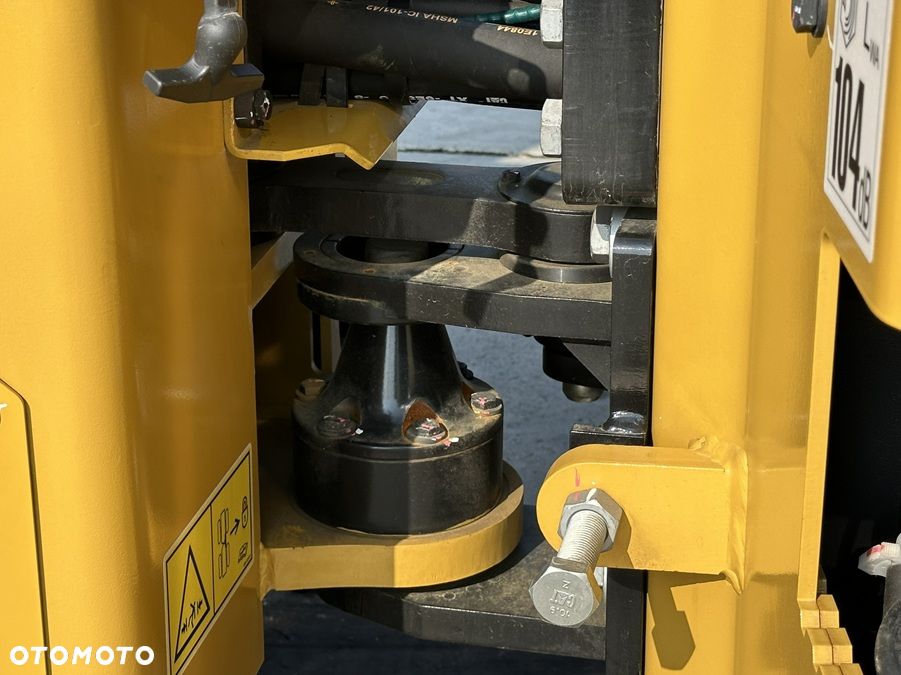 Caterpillar CB 2.7 GC - 32