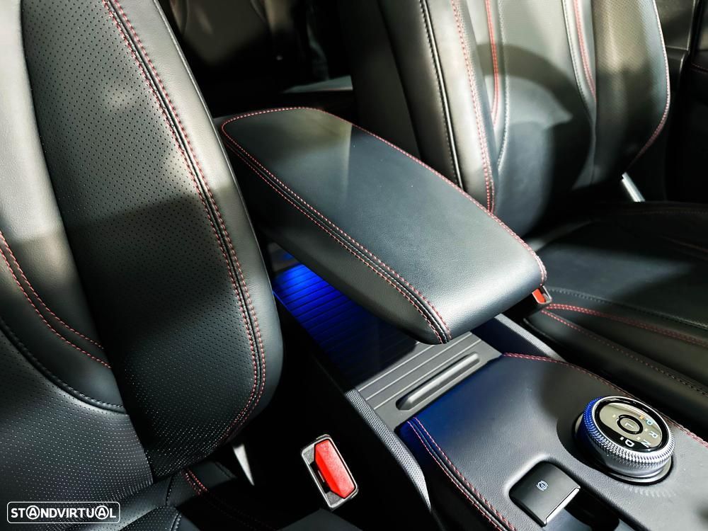 Ford Mustang Mach-E AWD PREMIUM - 36