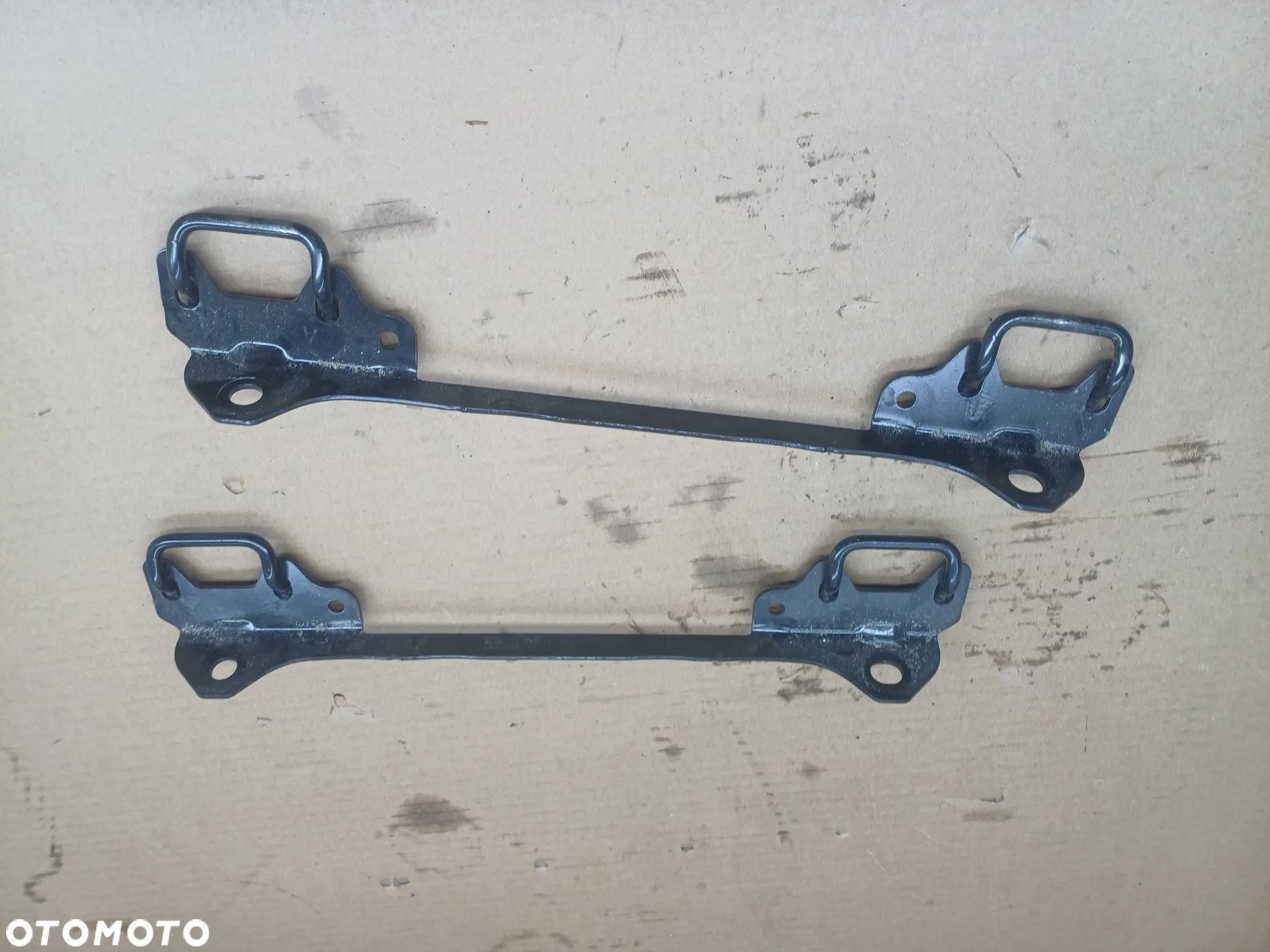 Fokus MK3 mocowanie isofix BM51-A601B28-AD komplet - 1