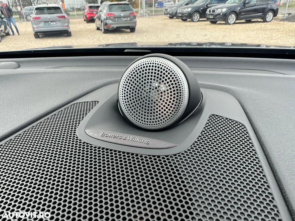 Volvo XC 60 D5 AWD R-Design - 26