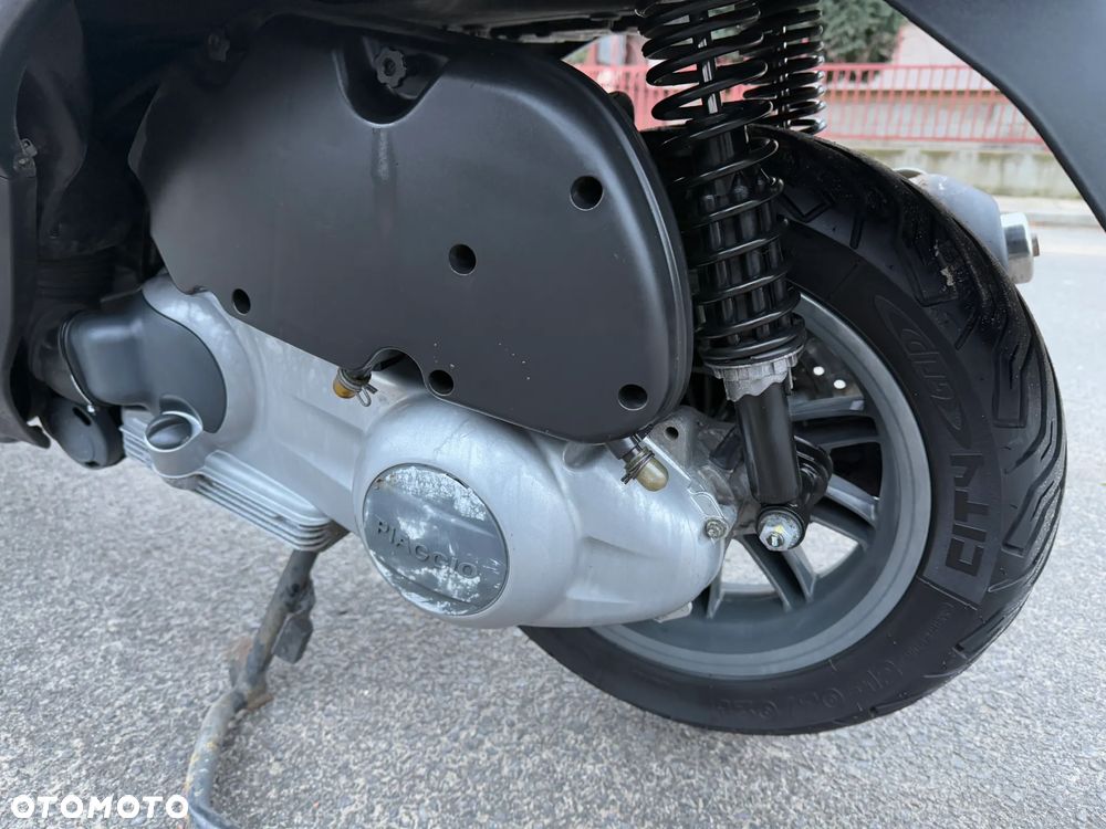 Piaggio MP-3 - 16