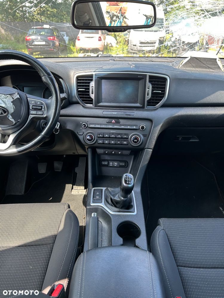 Kia Sportage 1.6 GDI Black Edition 2WD - 22