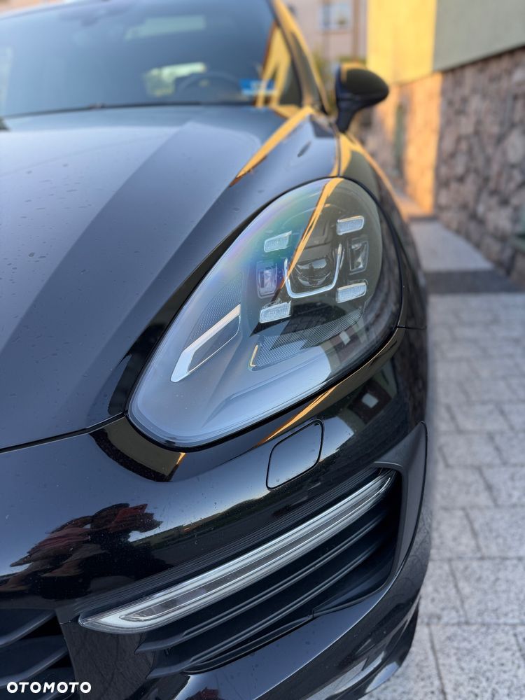 Porsche Cayenne - 11