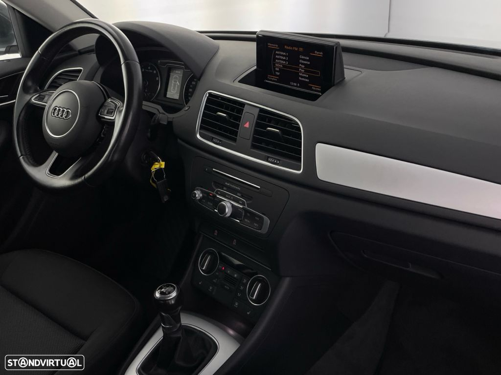 Audi Q3 1.4 TFSI CoD Sport - 24