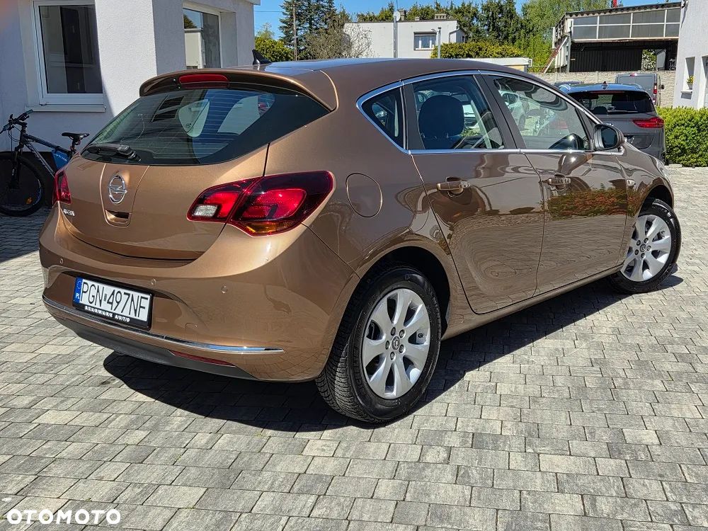 Opel Astra 1.6 Exklusiv - 3