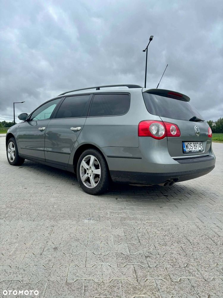 Volkswagen Passat - 2