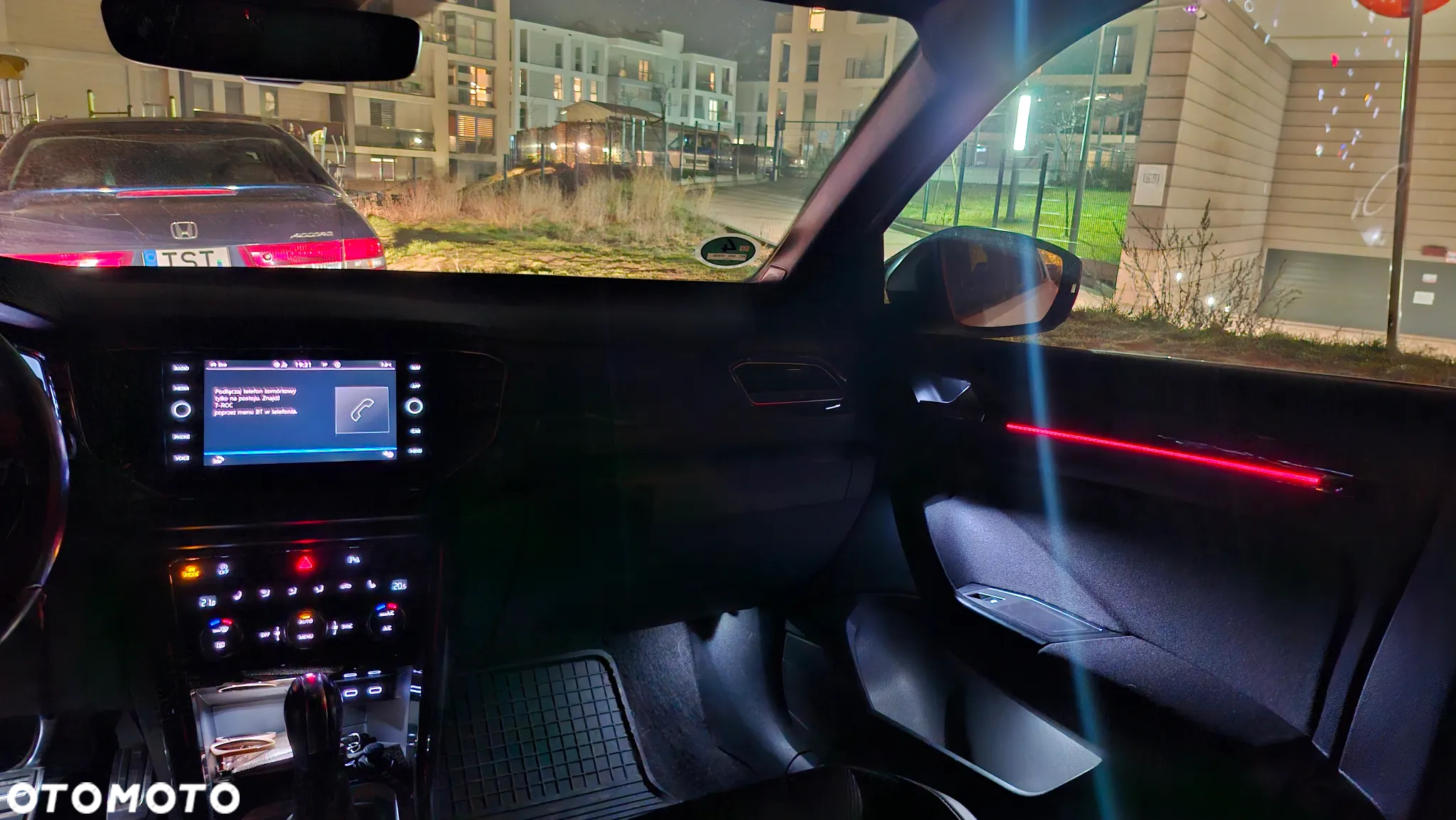 Volkswagen T-Roc 1.5 TSI ACT OPF DSG Sport - 17