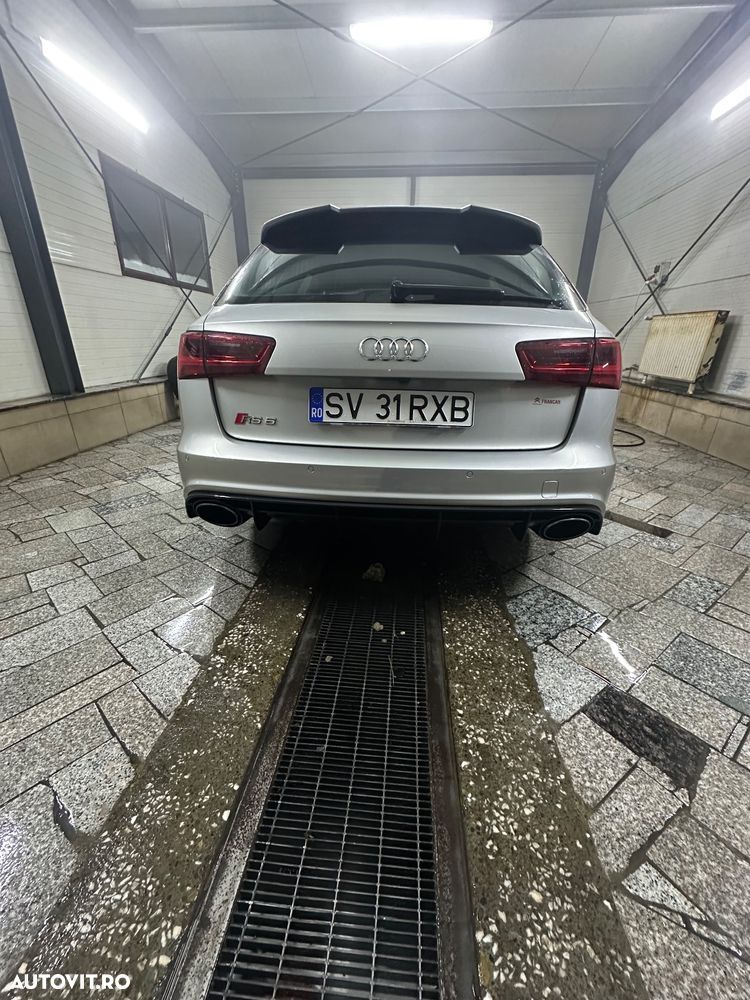 Audi RS6 Avant - 9