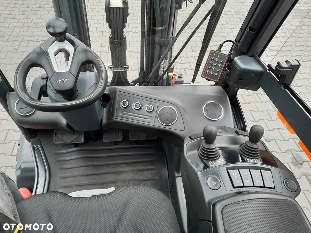 Linde H30T-01 - 11