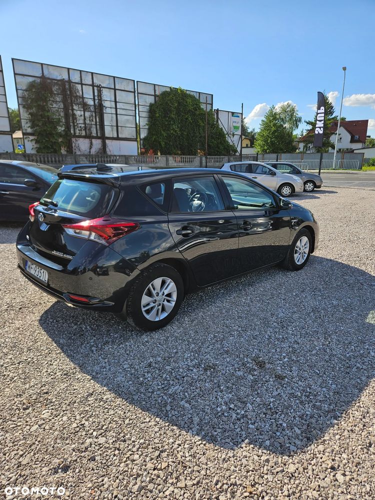 Toyota Auris 1.8 HSD Luna - 12
