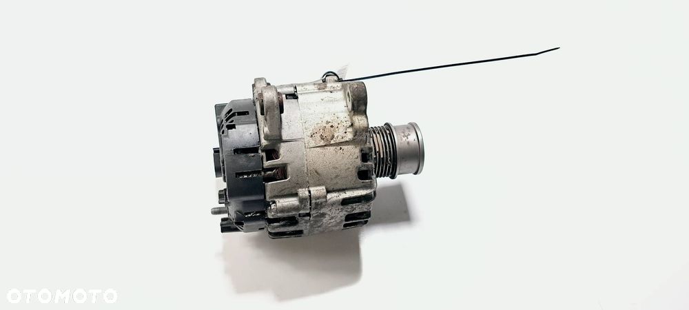 ALTERNATOR SKODA KAROQ 04C903021A - 3