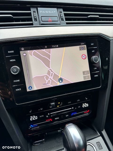 Volkswagen Passat 2.0 TDI SCR DSG Highline - 9