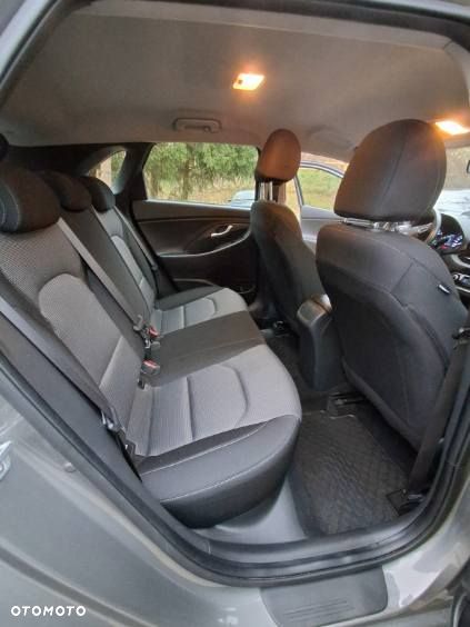 Hyundai i30 1.4 Classic + - 8