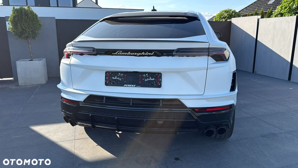 Lamborghini Urus - 16