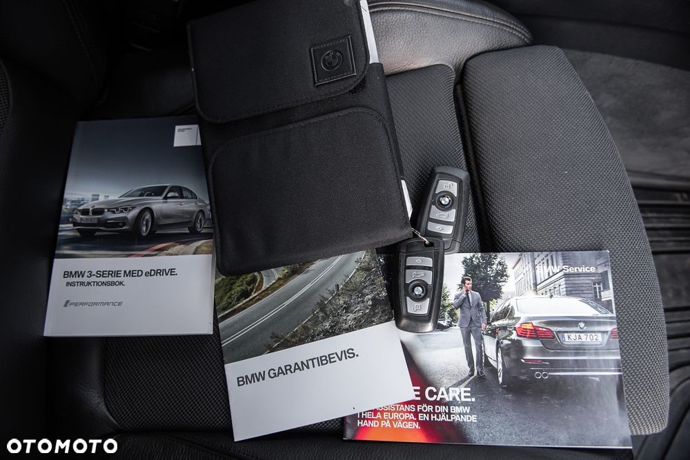 BMW Seria 3 330e iPerformance M Sport - 31