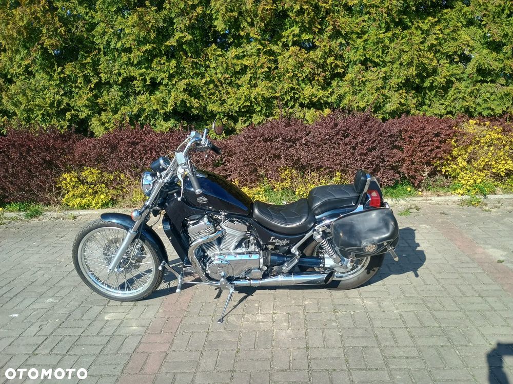Suzuki Intruder - 6