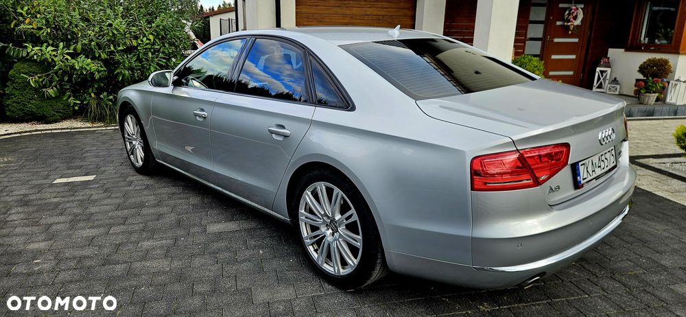 Audi A8 2011 photo 5