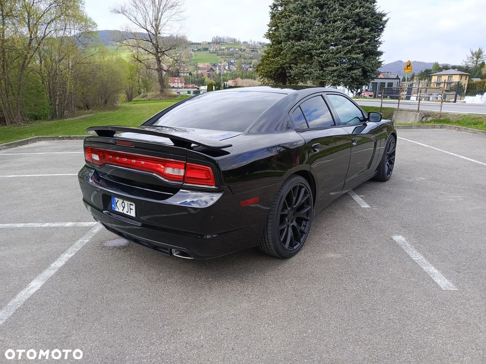 Dodge Charger - 12