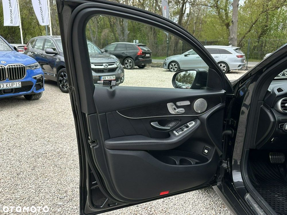 Mercedes-Benz GLC - 16