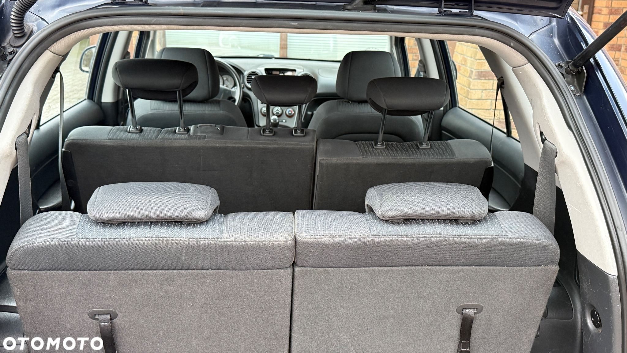 Kia Carens 2.0 CVVT EX - 7