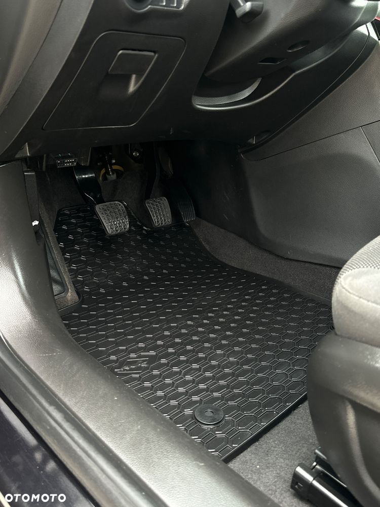 Chevrolet Cruze - 28
